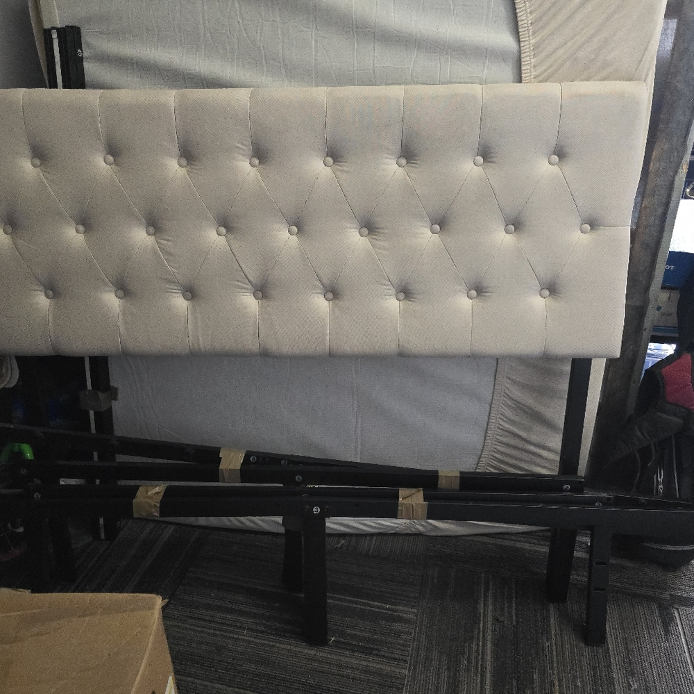 Headboard and bedframe full size
